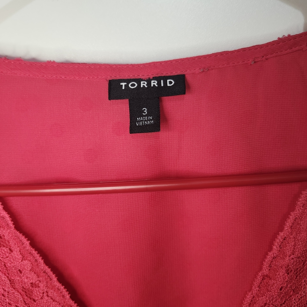 Torrid women's 3X Peplum Red blouse Flowy - Picture 3 of 11